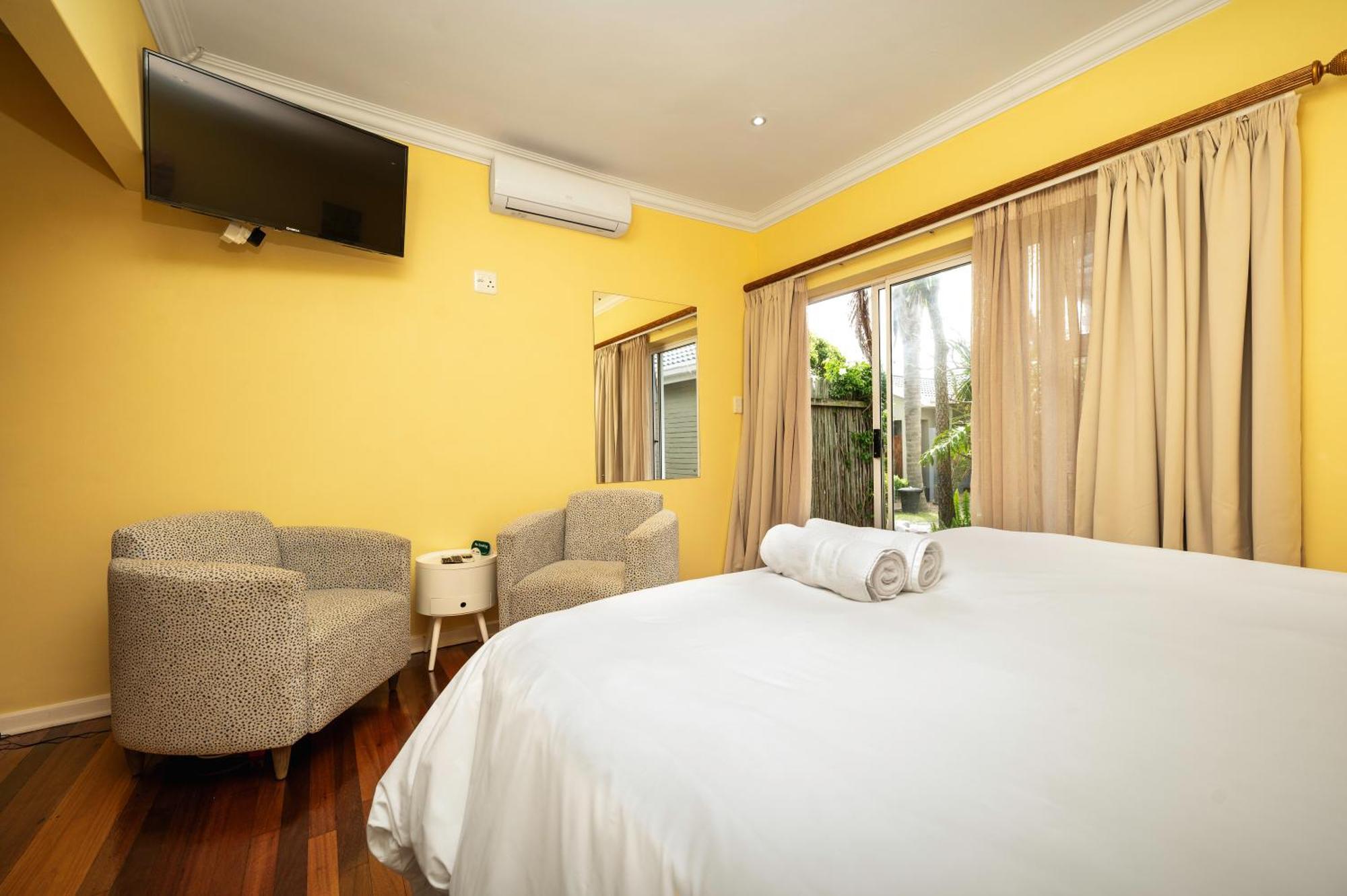 Africa Beach B&B Порт-Элизабет Экстерьер фото