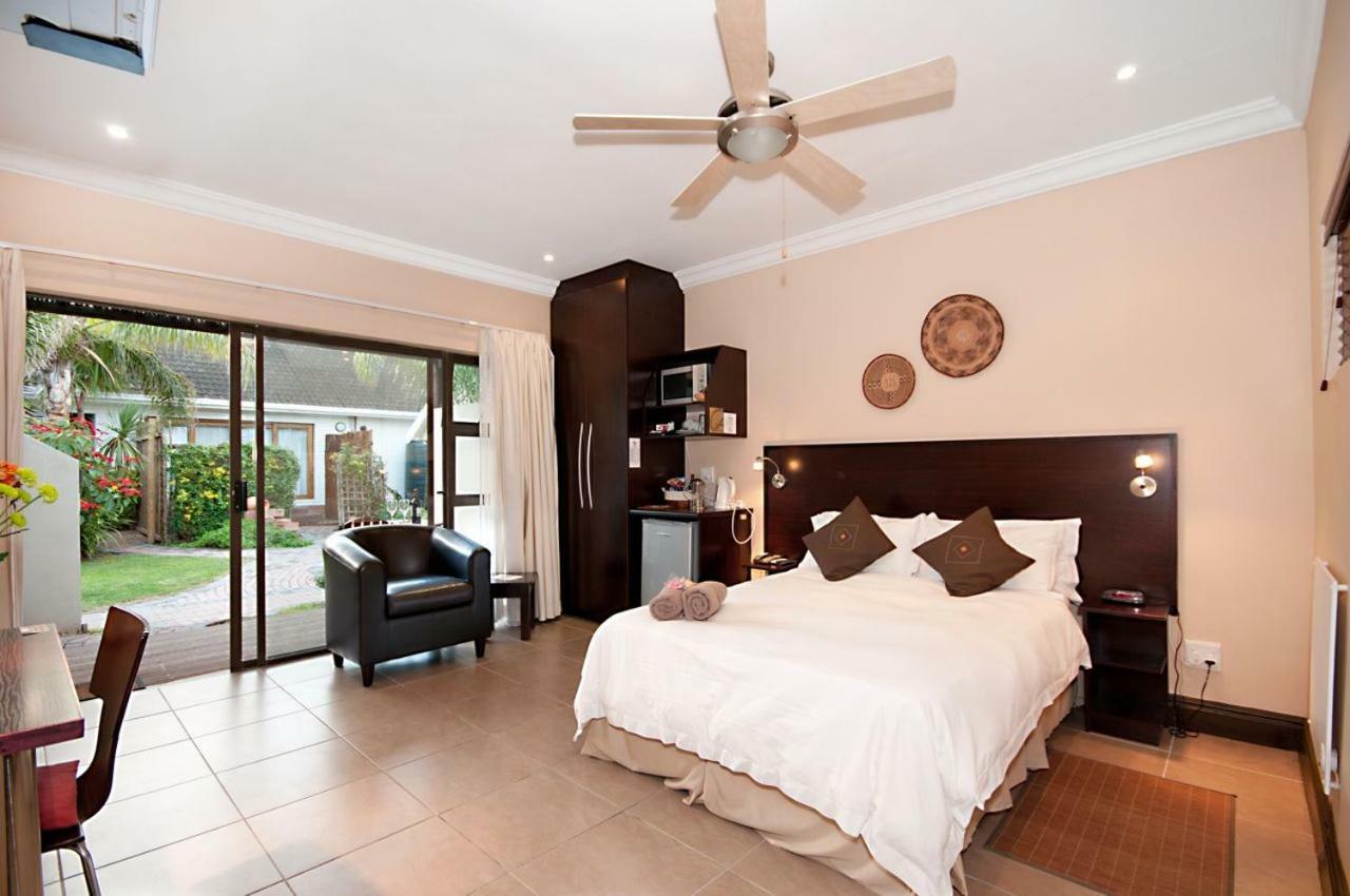 Africa Beach B&B Порт-Элизабет Экстерьер фото